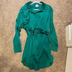 Princess Polly, size 6, green silky dress